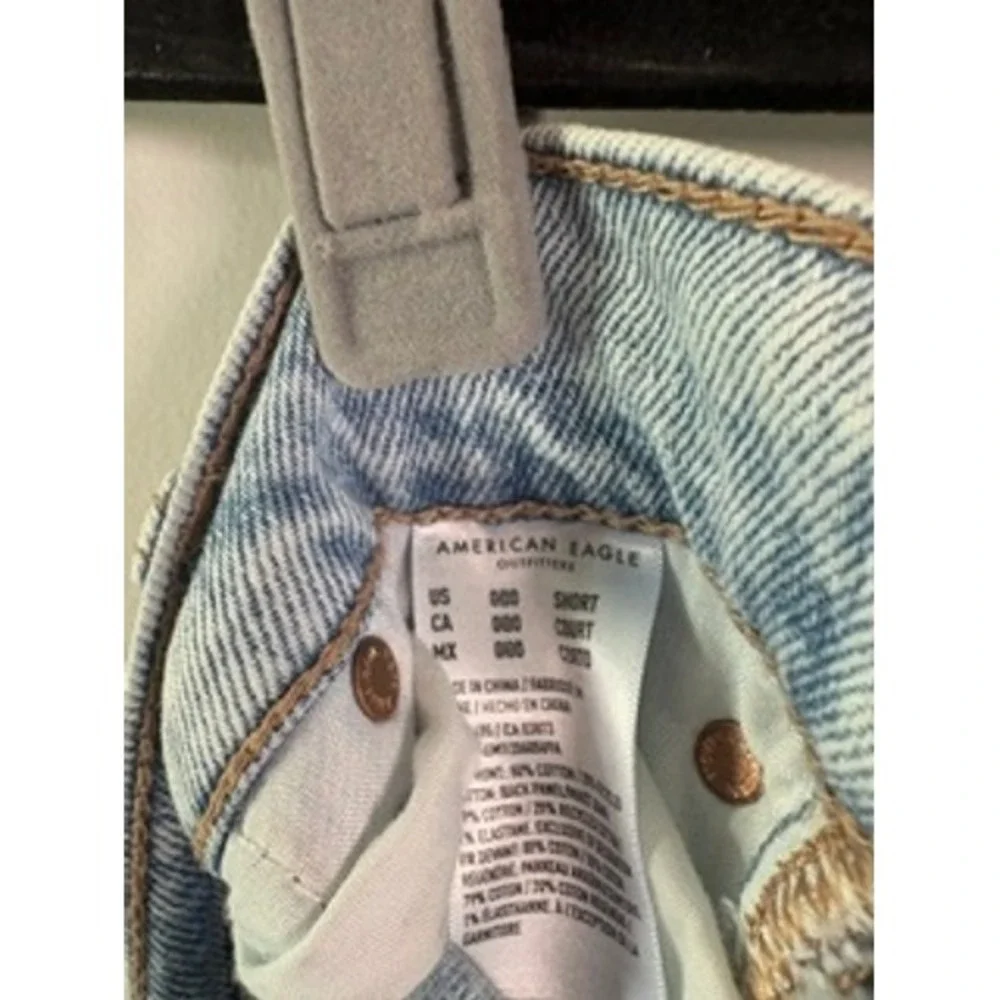 American Eagle Strigid Jeans Women's Size 0 Short Blue Distressed High Rise